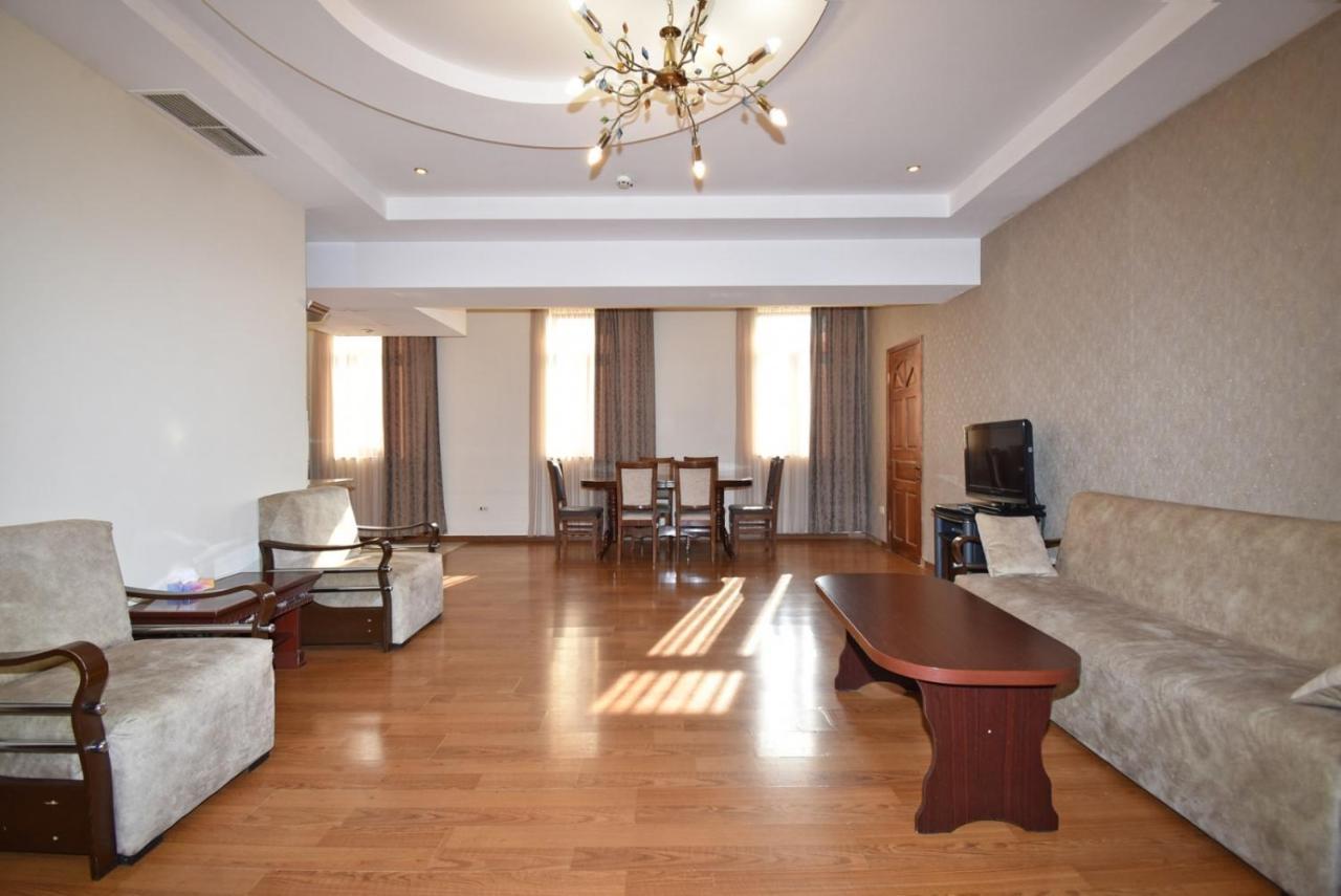 Abovyan Street 16, Apartment No 24 Yerevan Ngoại thất bức ảnh
