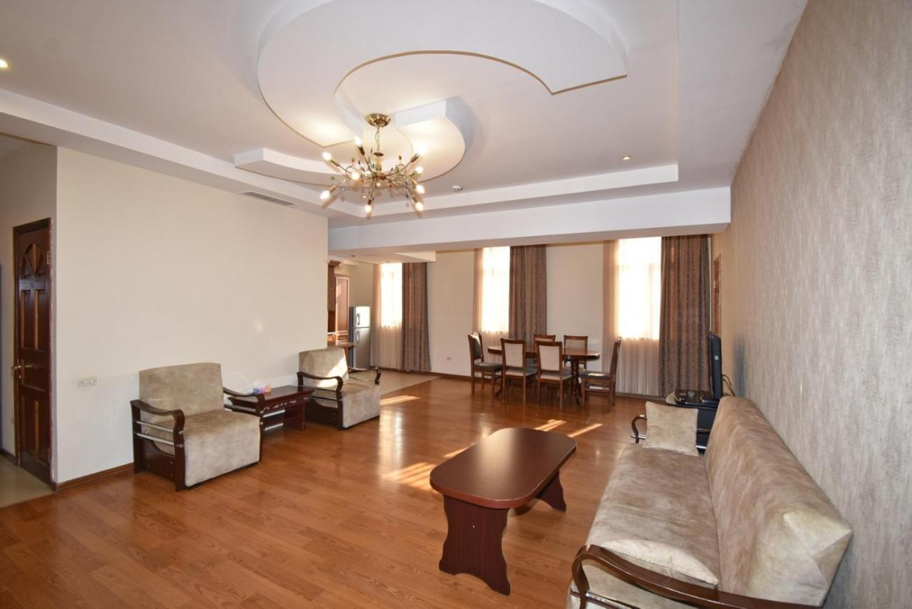 Abovyan Street 16, Apartment No 24 Yerevan Ngoại thất bức ảnh