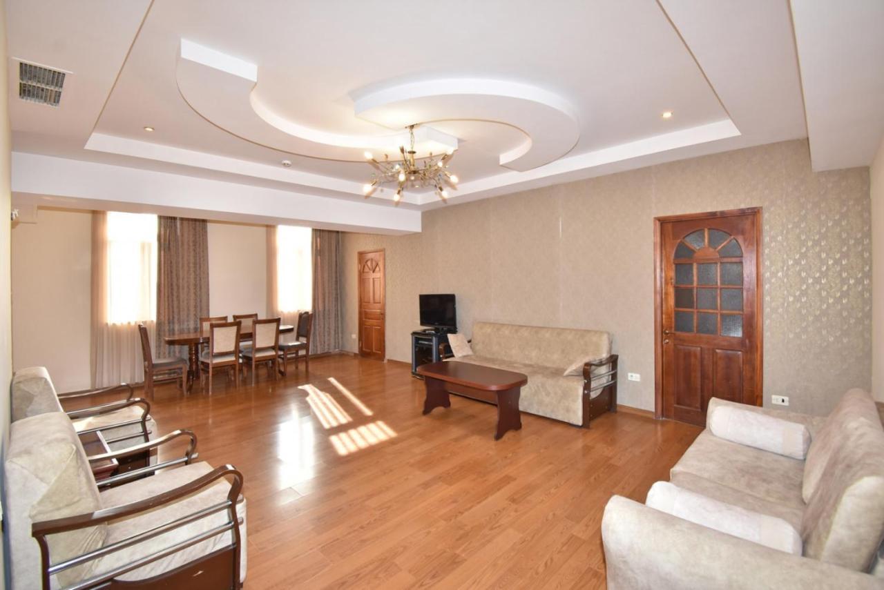 Abovyan Street 16, Apartment No 24 Yerevan Ngoại thất bức ảnh