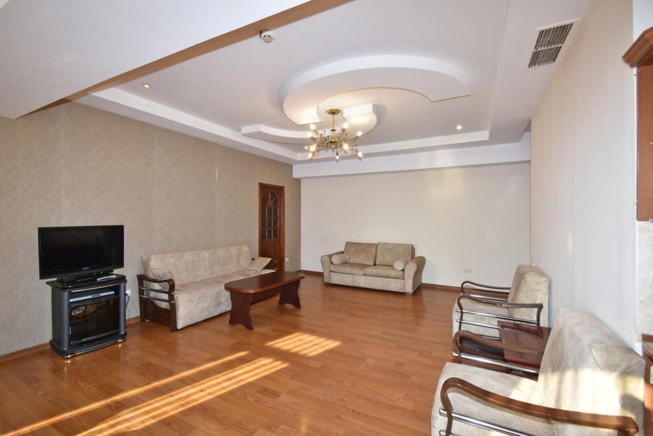 Abovyan Street 16, Apartment No 24 Yerevan Ngoại thất bức ảnh