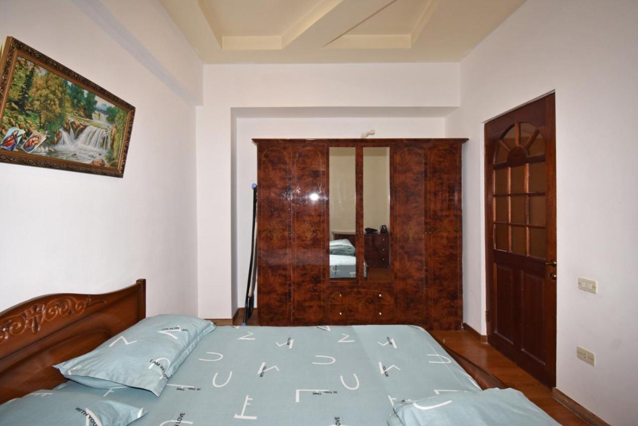 Abovyan Street 16, Apartment No 24 Yerevan Ngoại thất bức ảnh
